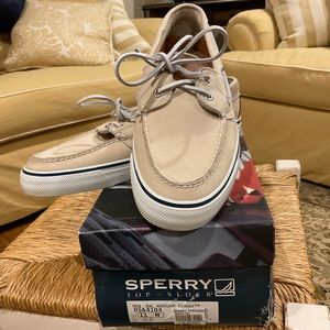 Men’s Sperry topsiders Size 11. New in the box.